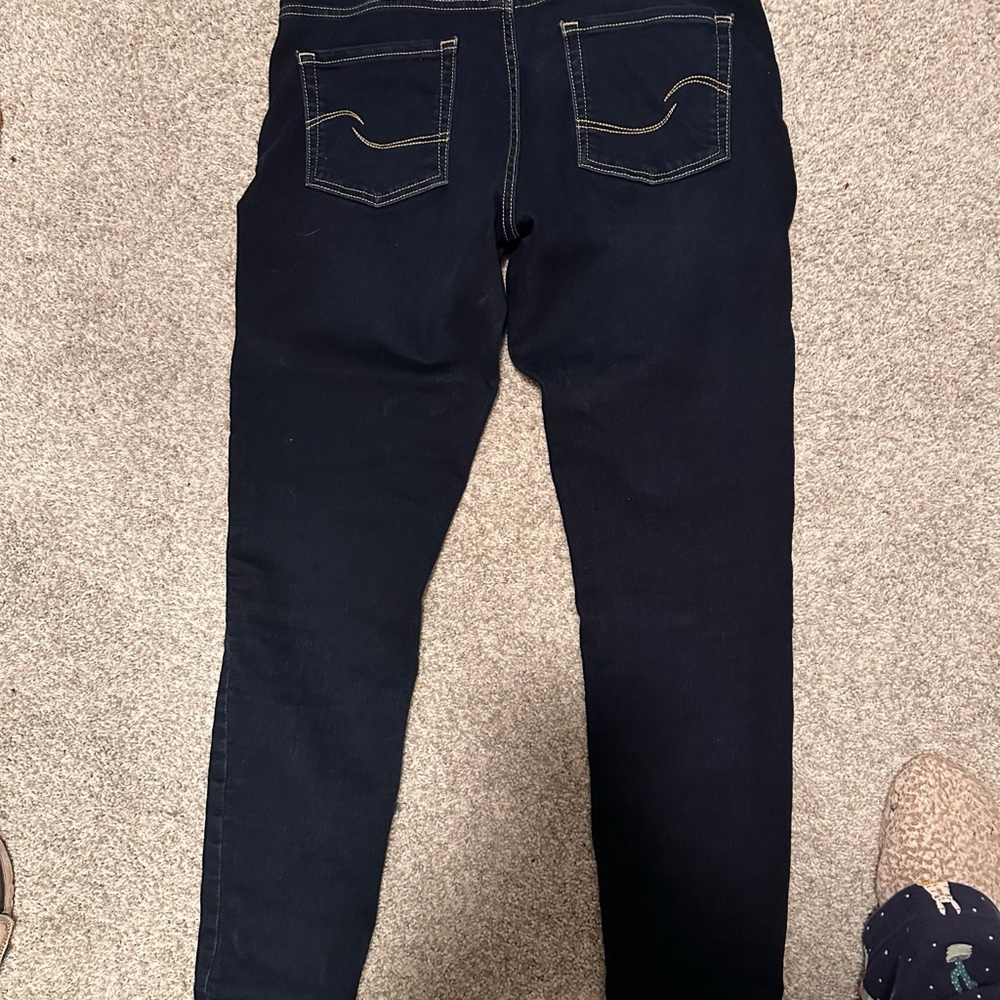 Levi pull on skinny jeans